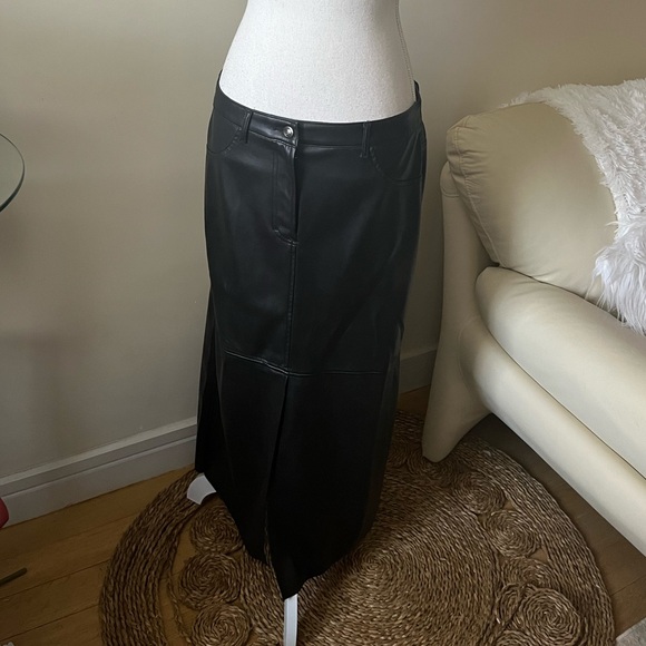 Max Studio Black Faux Leather Long Skirt with Front Slit Size Large NWT - Picture 4 of 13